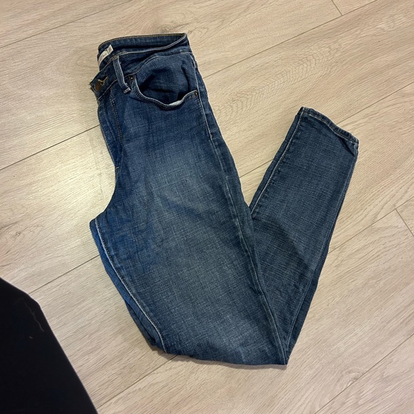 High rise skinny Levi’s - Picture 2 of 3